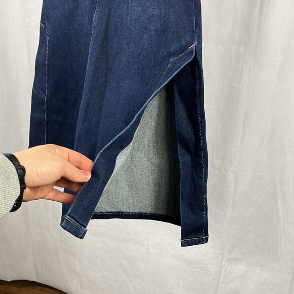 Soft Surroundings The Ultimate Flared Jeans‎ in Dark Blue Wash. - Picture 8 of 10